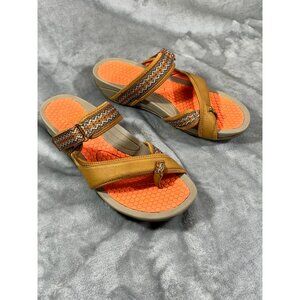 BareTraps Womens sandals 10M brown cushion shoes small wedge